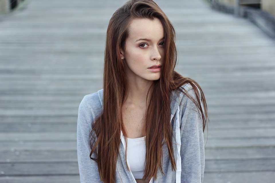 Woman with good hair line - Female Pattern Hair Loss